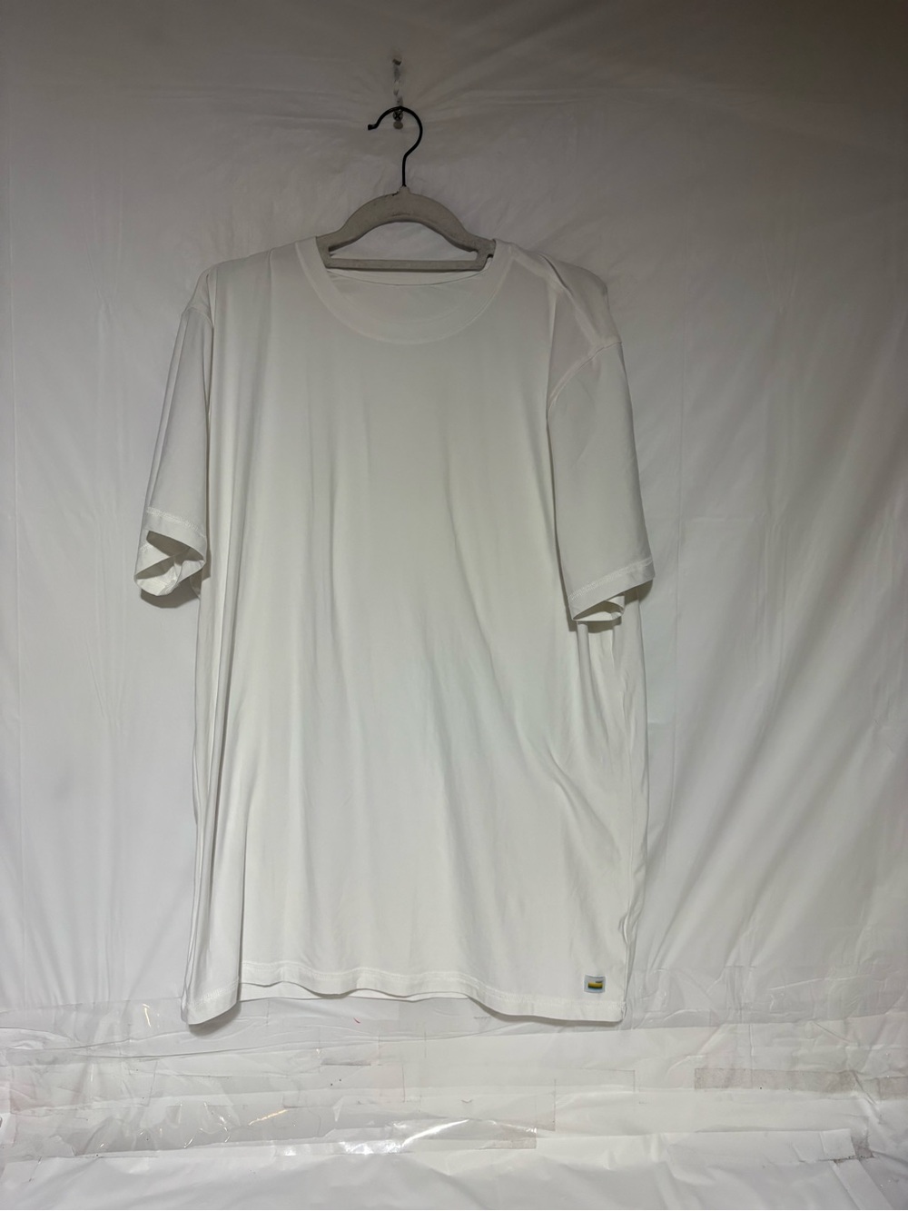 Vuori Men’s White Short Sleeve Crew Tee